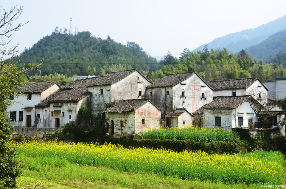 骑越荆州华浪线(3): 乡野村舍，隐隐可见岁月残痕