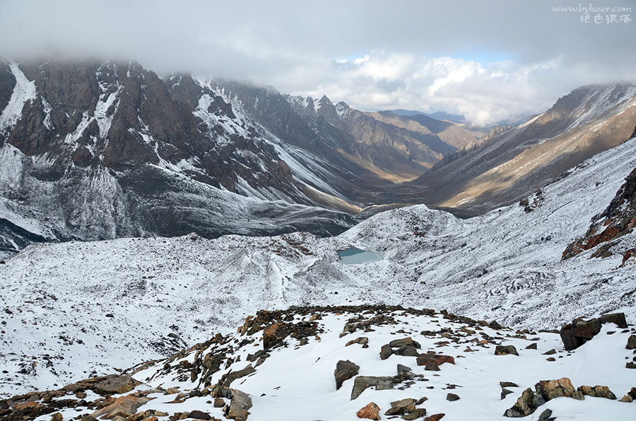 绝色狼塔(一)(25): 冰湖深邃，峡谷悠远。只有在更高的海拔，才能看见更广阔的风光！
