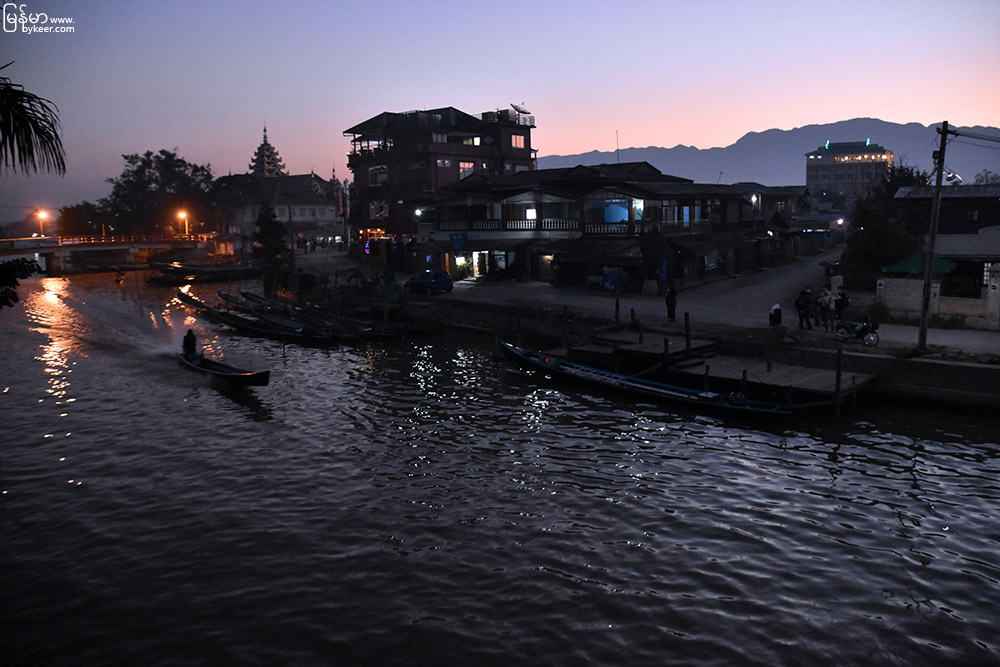 缅甸漫行图记(二)(18): 乘坐夜间巴士从蒲甘来到茵莱湖，正值清晨，沉睡的小镇在晨光中慢慢苏醒伸展开来。