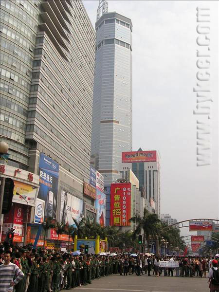 游行的美丽(5): 赛格、华强北路是深圳最繁华的商业区