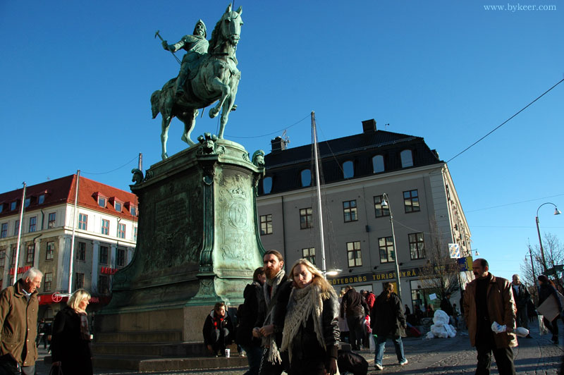 北欧商旅(27): 哥德堡街头一瞥。发现没有，北欧都是真正的金发美女。